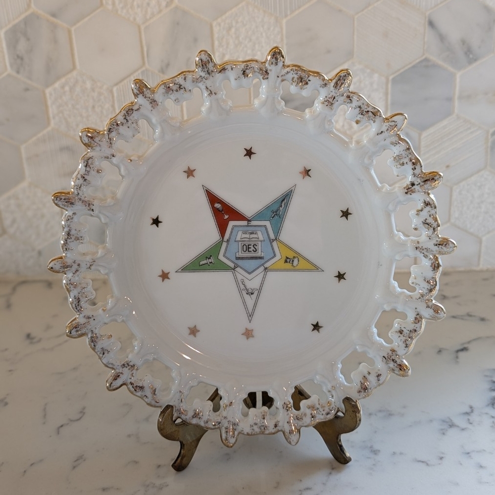 Elegant Gold and White Decorative Plate
